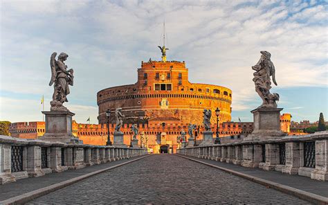 Castel Sant’Angelo: มหัศจรรย์โบราณบนฝั่งแม่น้ำไทเบอร์!