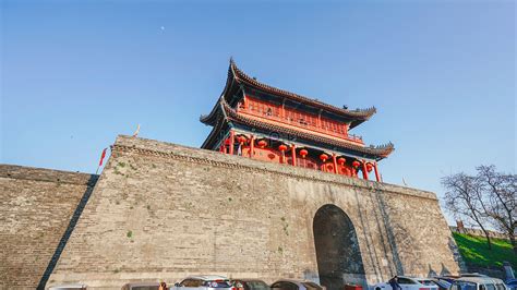 Jingzhou Ancient City Walls -  A Majestic Bastion Witnessing Millennia of History!